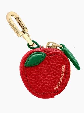 MAISON de SABRÉ Apple Leather AirTag Keychain NIB